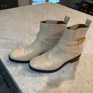 Tory Burch ankle boots Size 7M
